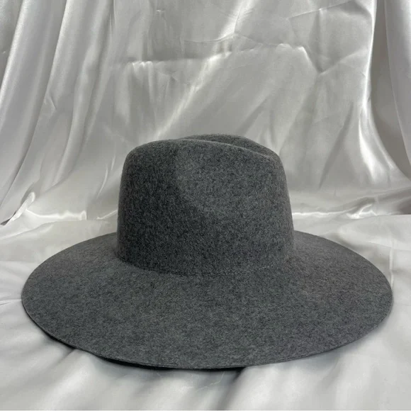 NWOT Women’s Gigi PIP Scottie Hat in Grey 100% Wool Size 55/XS - Picture 6 of 13